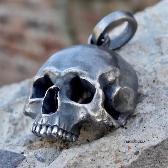 Dark Silver Classic Skull 316 Stainless Pendant & 50cm Black Round Box Chain - Picture 11 of 11